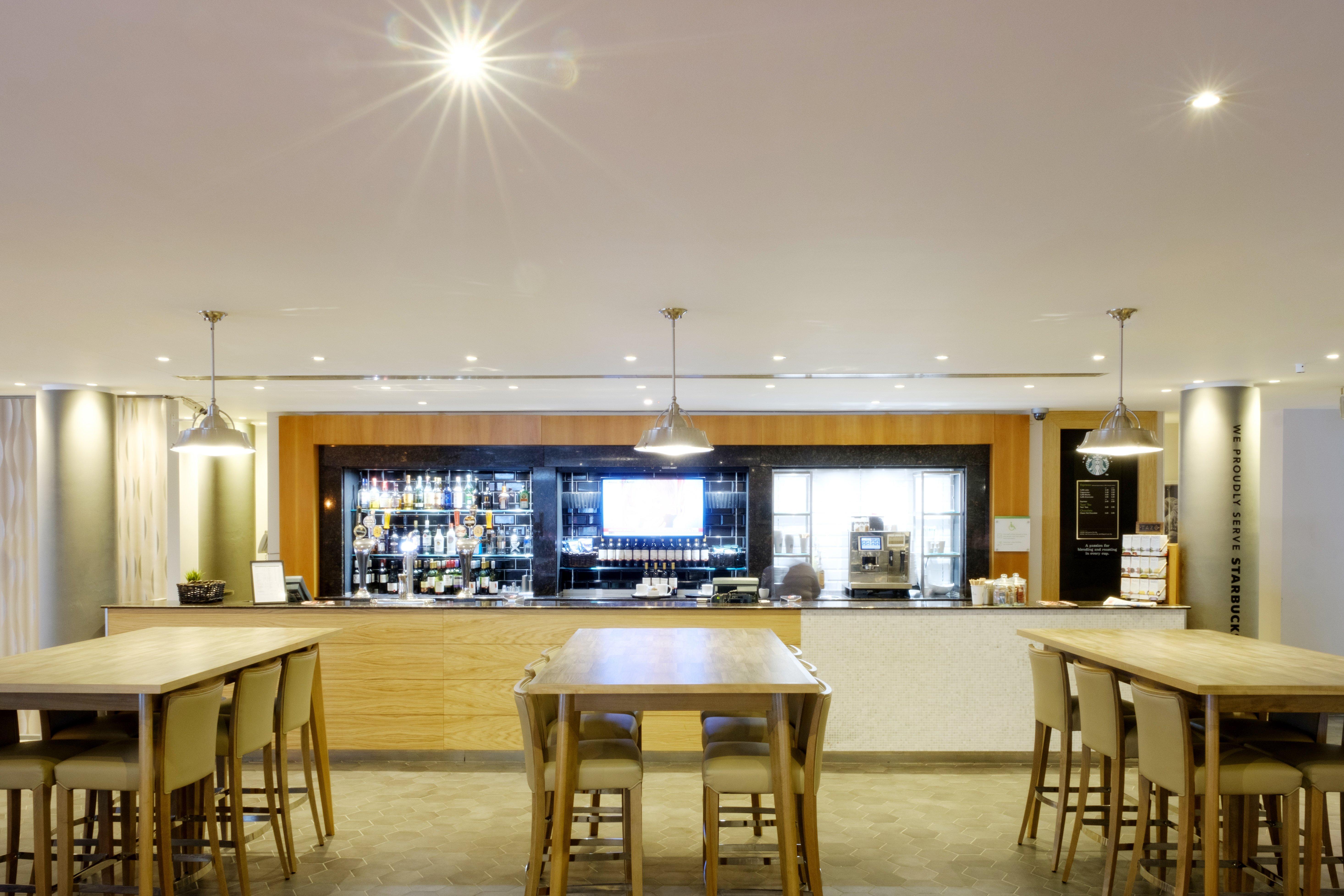 考文垂 克文特日m6J2度假旅馆酒店 外观 照片